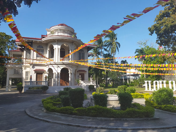 molo iloilo tourist spots